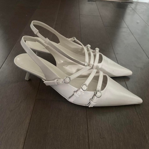 Oak + Fort pointed toe white mules - Picture 4 of 5